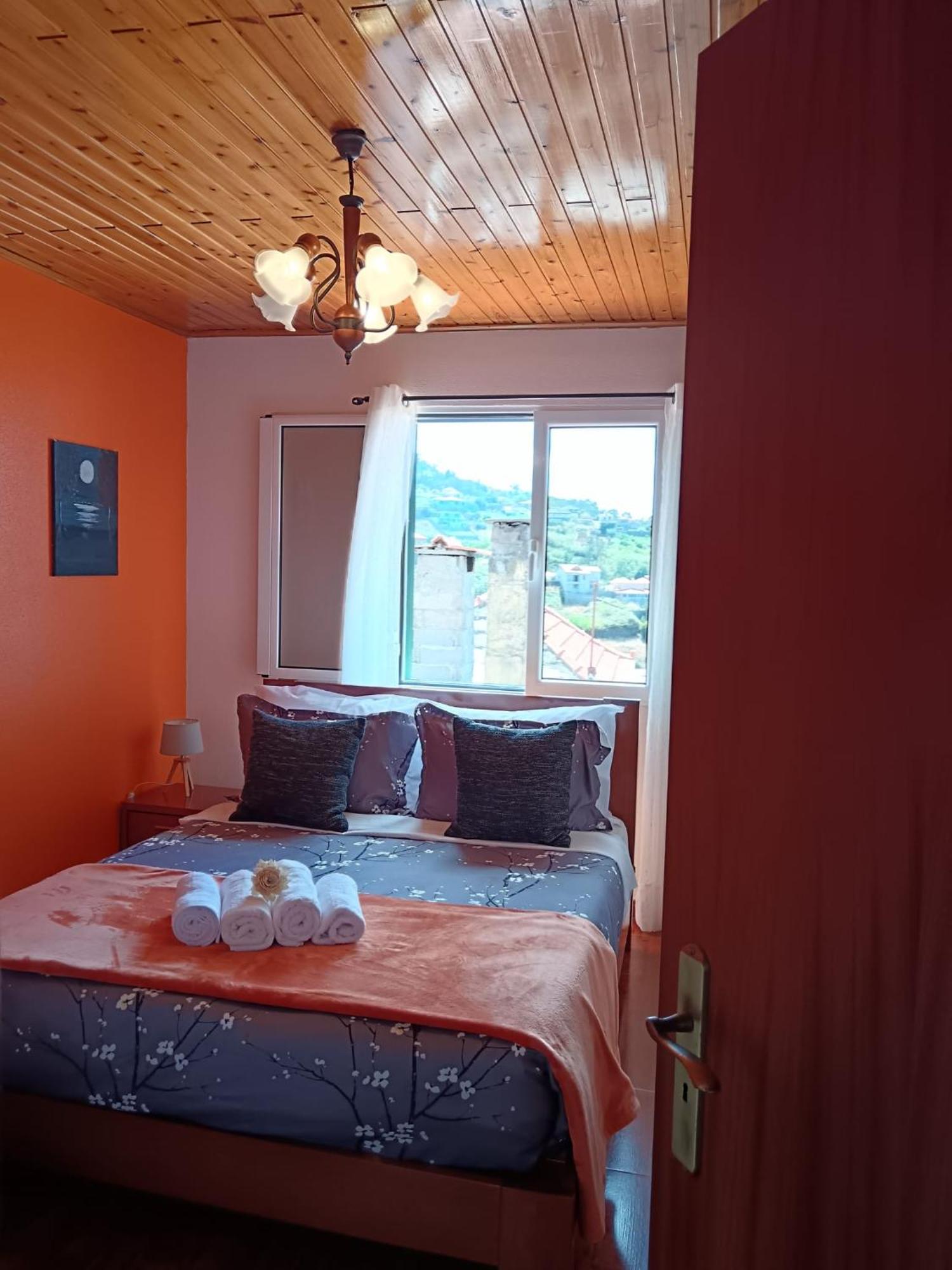 Casa Central - Peceful Mountain Retreat In Calheta Ribeira do Raposo Exterior foto
